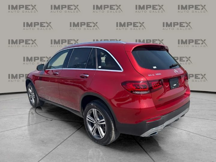 Mercedes-Benz GLC 300, Spyne 3