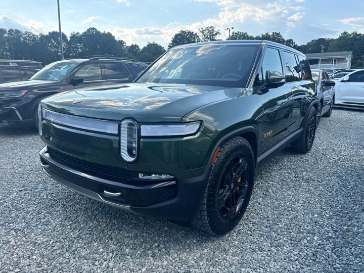 Rivian R1S, Your photo 3
