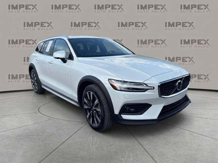 Volvo V60 Cross Country, Moussawir 1