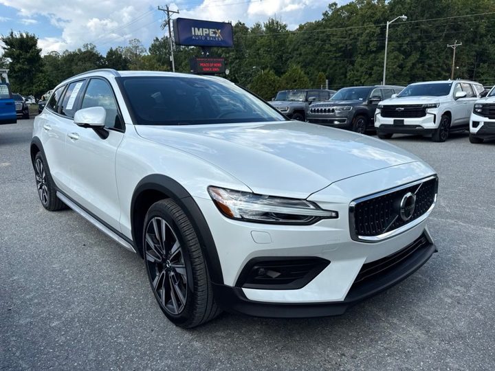Volvo V60 Cross Country, Your photo 1