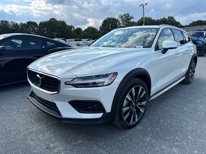 Volvo V60 Cross Country, Your photo 2