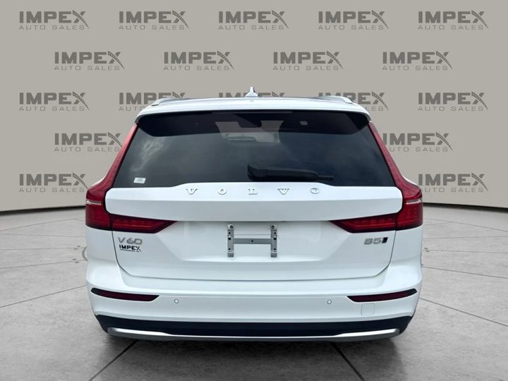 Volvo V60 Cross Country, Spyne 4