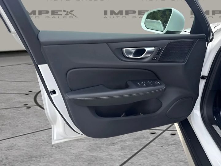 Volvo V60 Cross Country, Spyne 7
