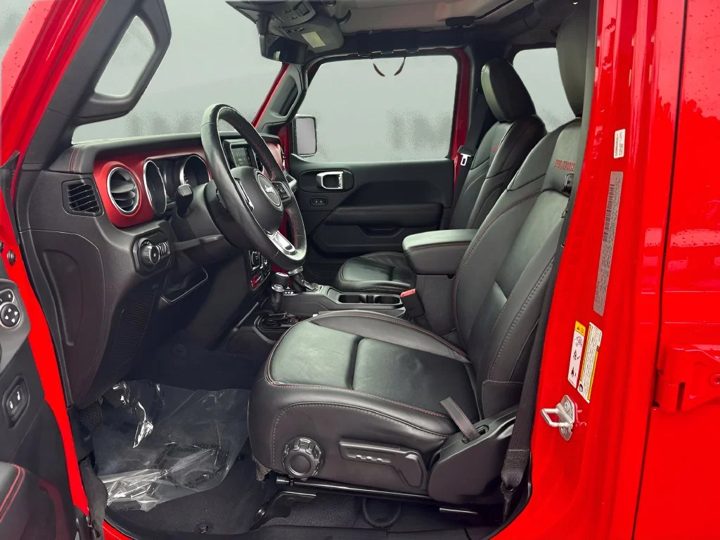 Jeep Wrangler Rubicon, Spyne 4